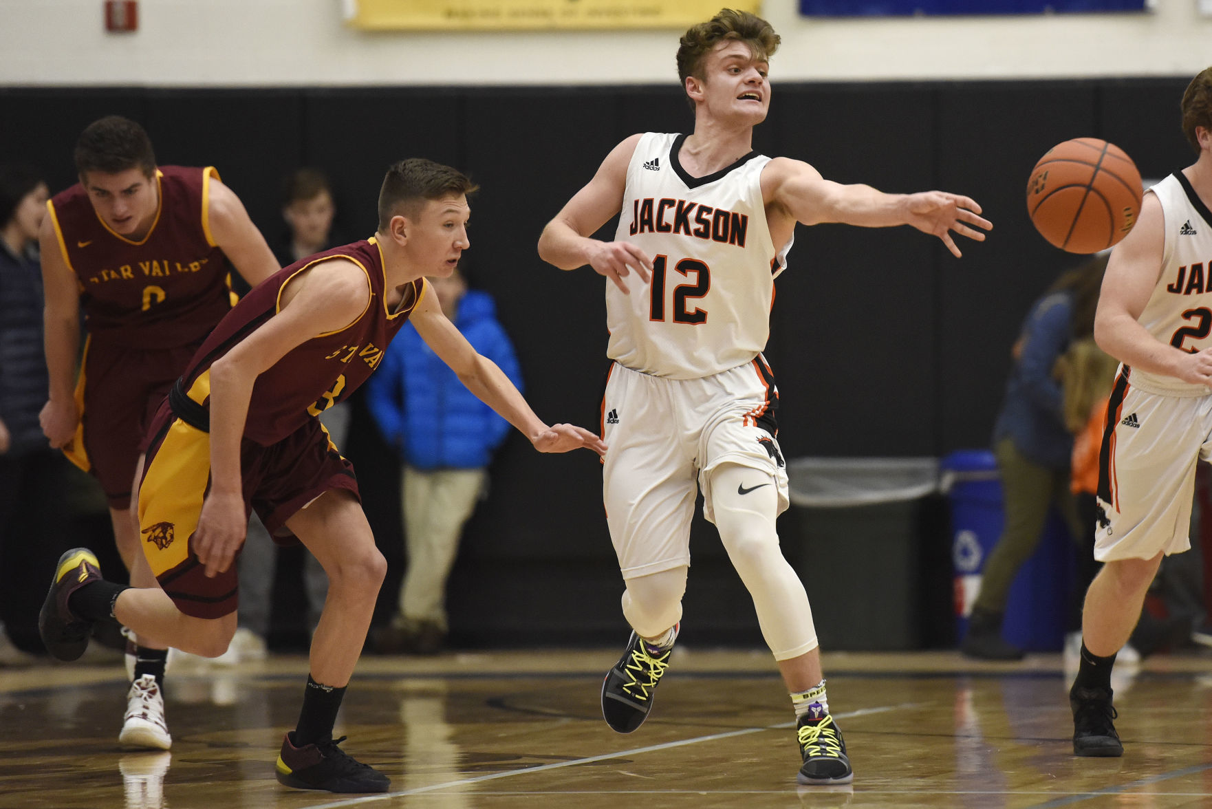 Broncs basketball